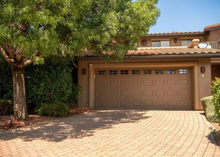 Uptown Sedona Gem: 3-Bed Townhome With Majestic Views And Central Location