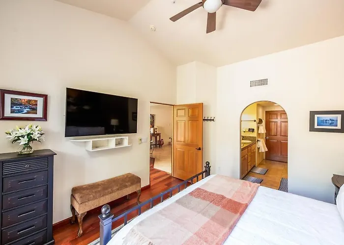 Uptown Sedona Gem: 3-Bed Townhome With Majestic Views And Central Location