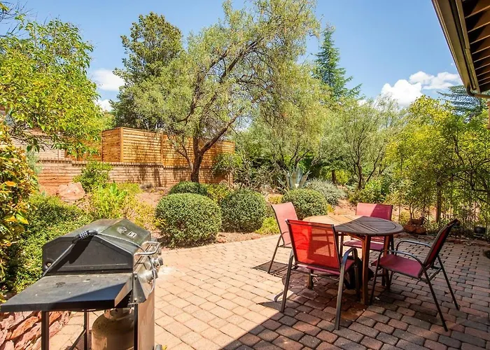 Uptown Sedona Gem: 3-Bed Townhome With Majestic Views And Central Location